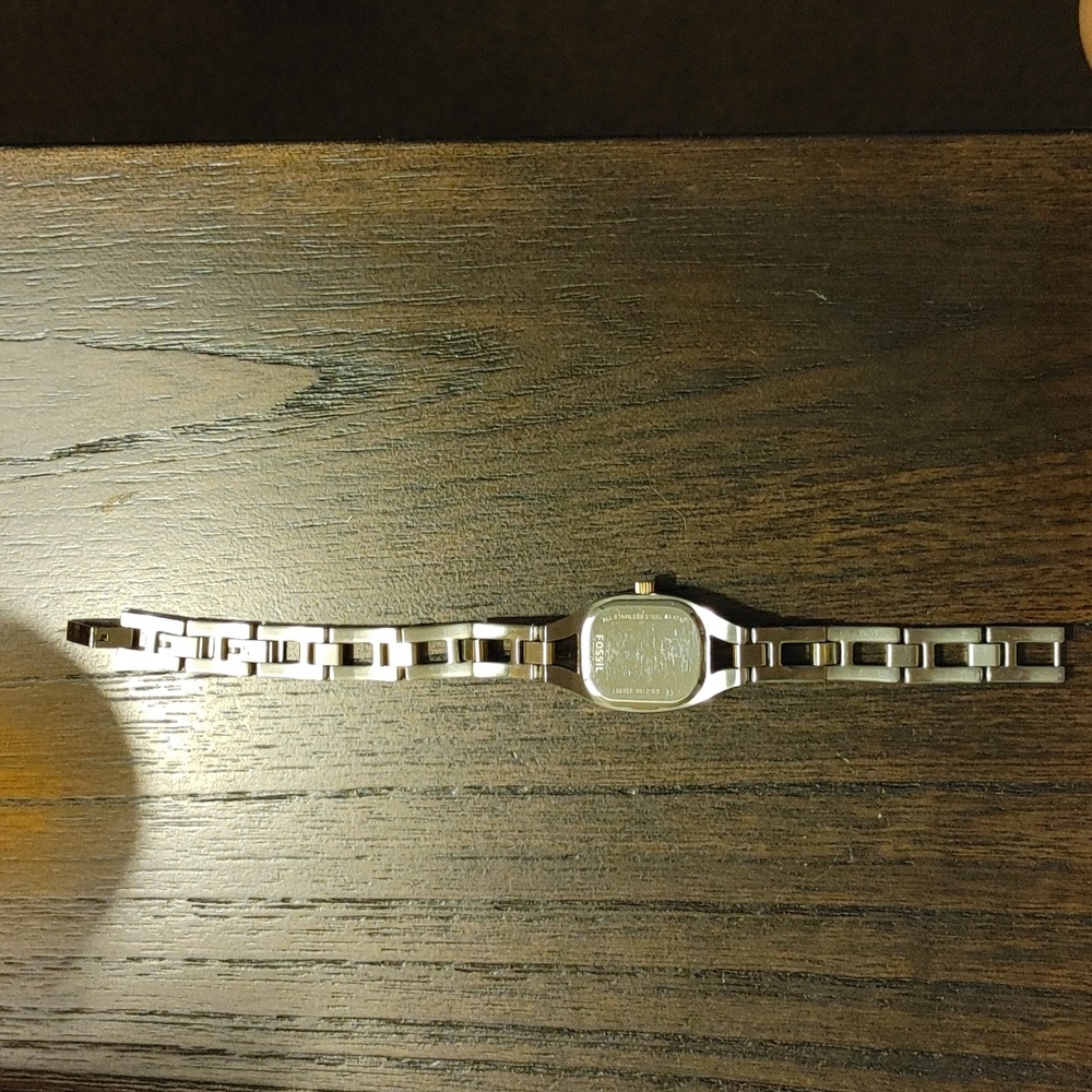 Fossil Watch - Picture 3 of 3